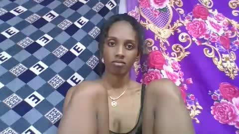 ninie246746 online show from April 18, 7:51 pm