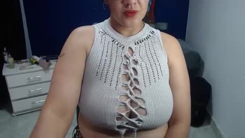 ninimature online show from December 12, 6:10 pm