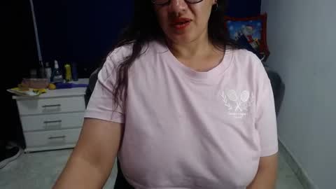 ninimature online show from December 17, 4:43 pm