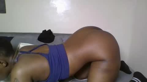 Snapshot of nipple_master11327 chatting on October 21, 2:05 am nipple_master11327 online show from October 21, 2:05 am