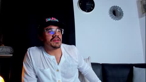 Snapshot of nipsfetich chatting on February 6, 3:48 am Steven online show from February 6, 3:48 am