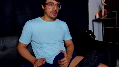 Snapshot of nipsfetich chatting on January 29, 1:05 am Steven online show from January 29, 1:05 am