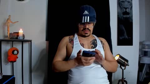 Snapshot of nipsfetich chatting on September 23, 3:11 am Steven online show from September 23, 3:11 am