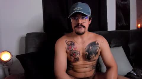 Snapshot of nipsfetich chatting on October 7, 5:47 am Steven online show from October 7, 5:47 am