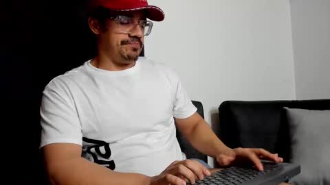 Snapshot of nipsfetich chatting on February 23, 1:57 am Steven online show from February 23, 1:57 am