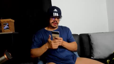 Snapshot of nipsfetich chatting on March 3, 2:26 am Steven online show from March 3, 2:26 am