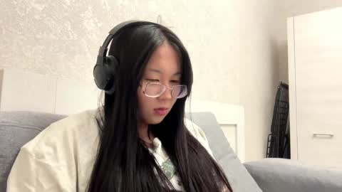 Nira online show from April 12, 10:03 pm