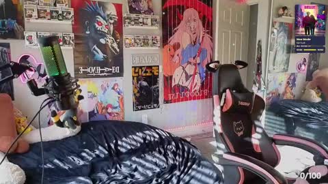 NIVIA WOLFE online show from December 4, 5:05 pm