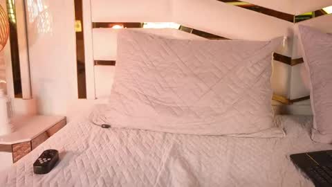 Nixx  online show from April 19, 6:10 pm