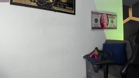 Snapshot of nixielee__ chatting on October 5, 5:42 pm Nixie online show from October 5, 5:42 pm
