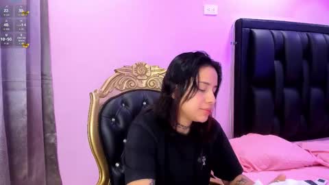 Snapshot of nixielee__ chatting on October 13, 12:40 pm Nixie online show from October 13, 12:40 pm