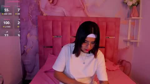 Snapshot of nixielee__ chatting on September 28, 3:37 am Nixie online show from September 28, 3:37 am