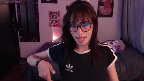 Snapshot of nixxie_ chatting on October 6, 1:12 am Nixxie  online show from October 6, 1:12 am