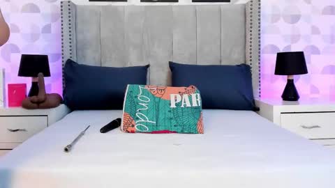 NATHALIA MORENO online show from March 27, 12:17 pm