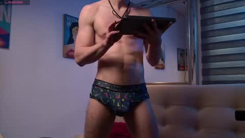 Noah Oliveira online show from May 29, 9:13 pm