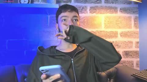    online show from November 6, 12:52 pm