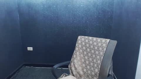 noah_sokolov online show from November 15, 8:10 pm