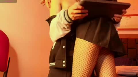 noah_starks online show from May 21, 11:55 pm