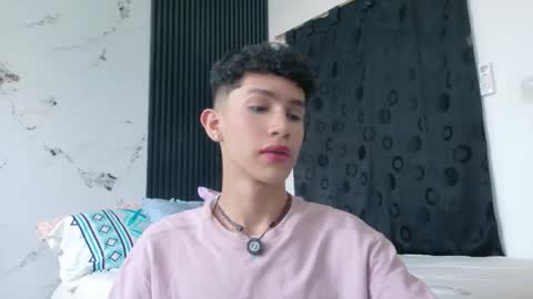 noah tyler  online show from February 28, 7:51 pm