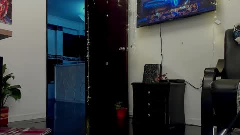 LIAM- noah online show from January 24, 3:45 pm