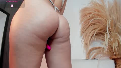 Noami Rose  online show from December 15, 3:57 am