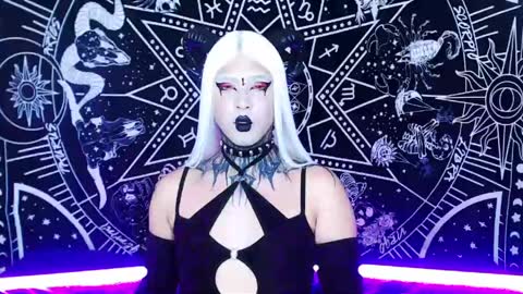 caroline online show from April 17, 11:40 pm