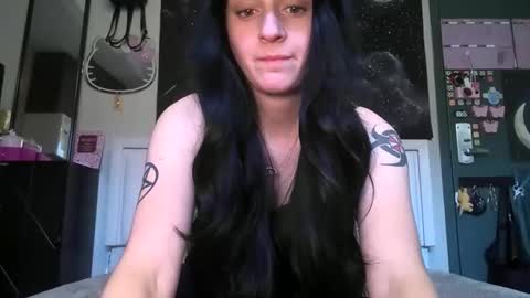 Noelle online show from April 9, 5:18 pm