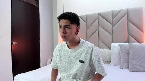 Noha Drake online show from April 12, 8:40 am