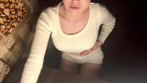 Abri online show from April 10, 3:50 pm