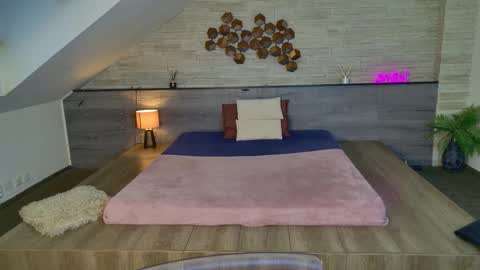 Liz online show from March 1, 5:11 am