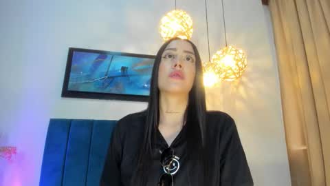 Nora Da Silva online show from November 30, 2:02 pm