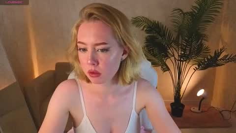 Nora online show from December 15, 8:21 am