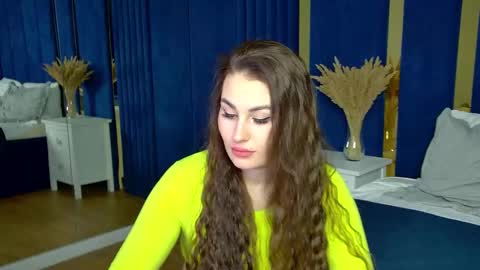 NoraFoxes online show from February 2, 5:37 am