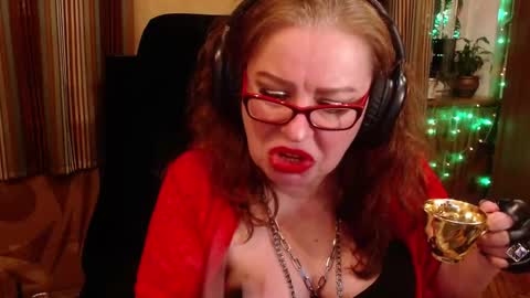 Snapshot of norma_gin chatting on October 8, 11:32 pm miss Tress online show from October 8, 11:32 pm