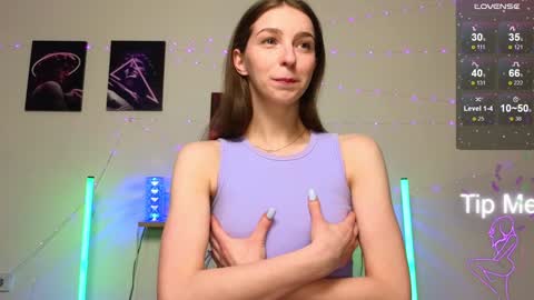 Hello My name is Helene NTMU  Finger up if u like what u see online show from January 29, 2:10 pm