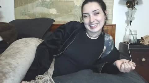 notblondegoth online show from January 6, 10:19 am