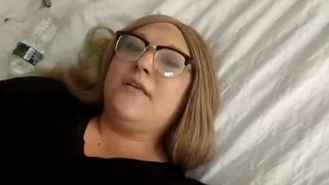 notouchmami online show from September 15, 5:58 pm