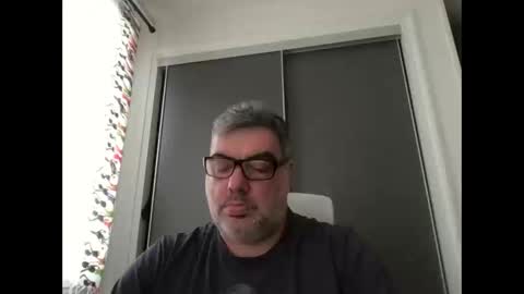 sweet bear online show from January 26, 11:50 am