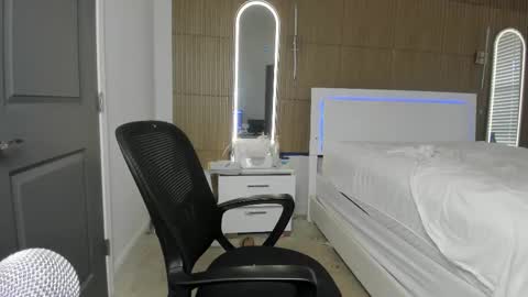 Nova online show from October 29, 7:03 pm