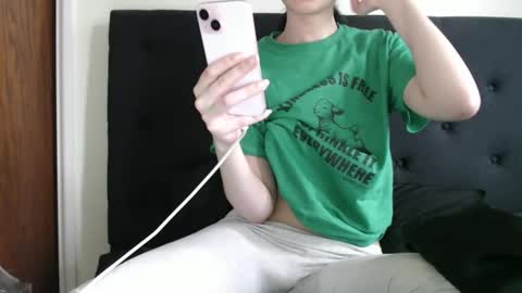 Olivia online show from April 22, 4:14 pm