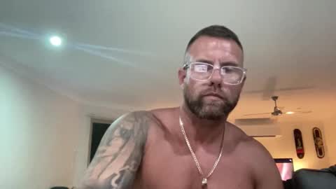 nudemoto online show from February 1, 3:42 pm