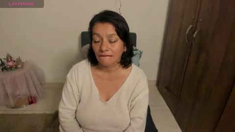 nuit_rose online show from April 8, 4:48 am