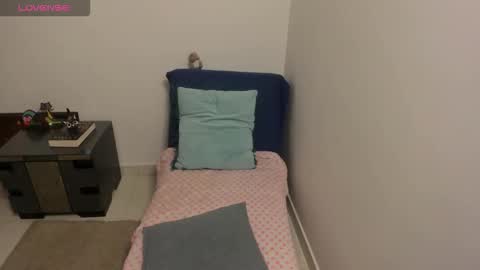 nuit_rose online show from October 29, 2:35 am