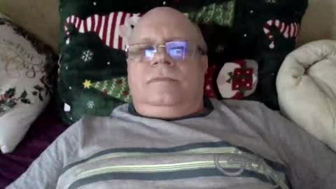 nukiss online show from March 9, 3:05 pm