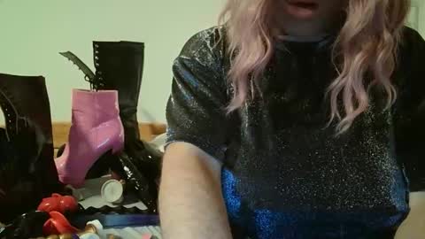 NumbiRubberSlave online show from September 26, 8:44 am