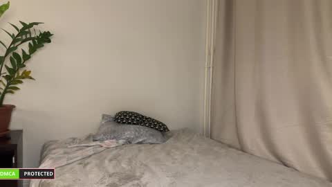 nura_foxx online show from March 2, 3:45 am