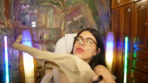 Claudia online show from September 18, 1:42 am