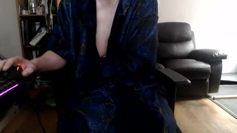 Snapshot of nursefan chatting on September 28, 8:23 am nursefan online show from September 28, 8:23 am