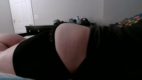 nuttincowboy727272 online show from May 27, 1:57 am