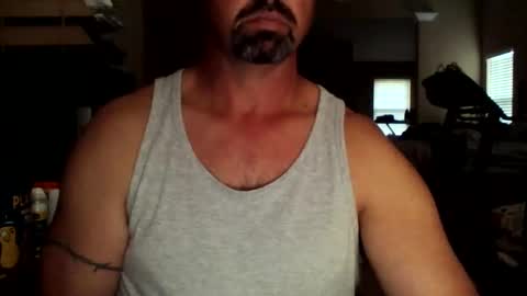 nvrenuff1979 online show from September 23, 11:37 am